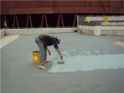 Sử dụng kỹ thuật chống thấm trần nhà bằng nhựa đường.
